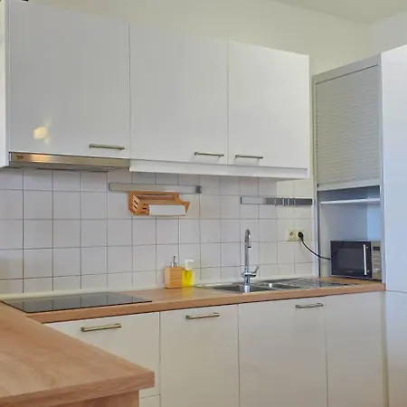 Castle View Sky, 3 Rooms, Panorama Loggia, Free Parking, Wifi, Old Town *