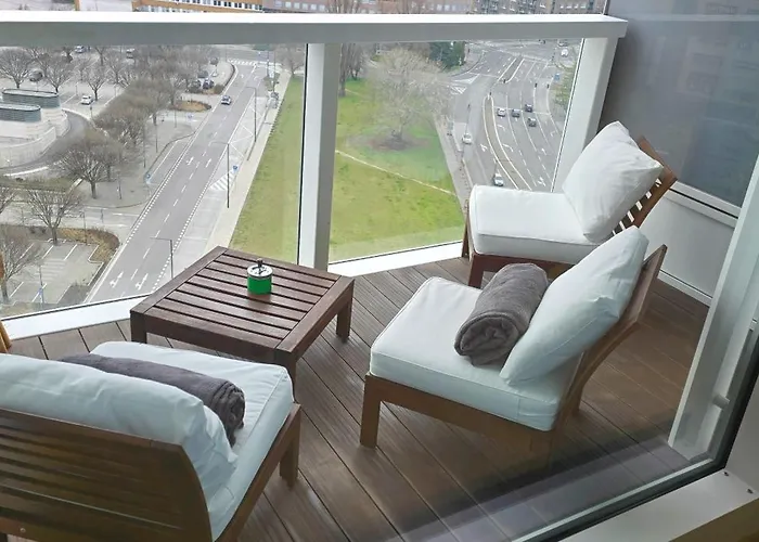 Castle View Sky, 3 Rooms, Panorama Loggia, Free Parking, Wifi, Old Town 아파트