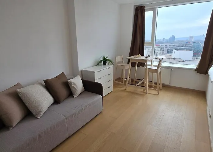 Castle View Sky, 3 Rooms, Panorama Loggia, Free Parking, Wifi, Old Town 아파트 *
