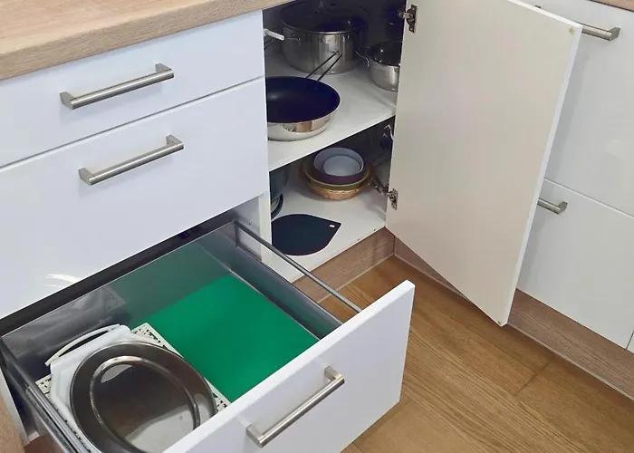 아파트 Castle View Sky, 3 Rooms, Panorama Loggia, Free Parking, Wifi, Old Town *