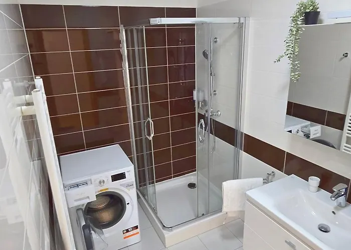 아파트 Castle View Sky, 3 Rooms, Panorama Loggia, Free Parking, Wifi, Old Town